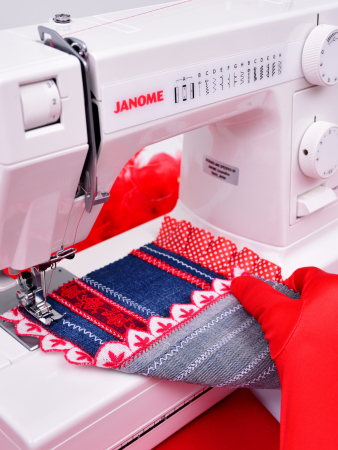 Швейная машина Janome LE-312 BIANCO