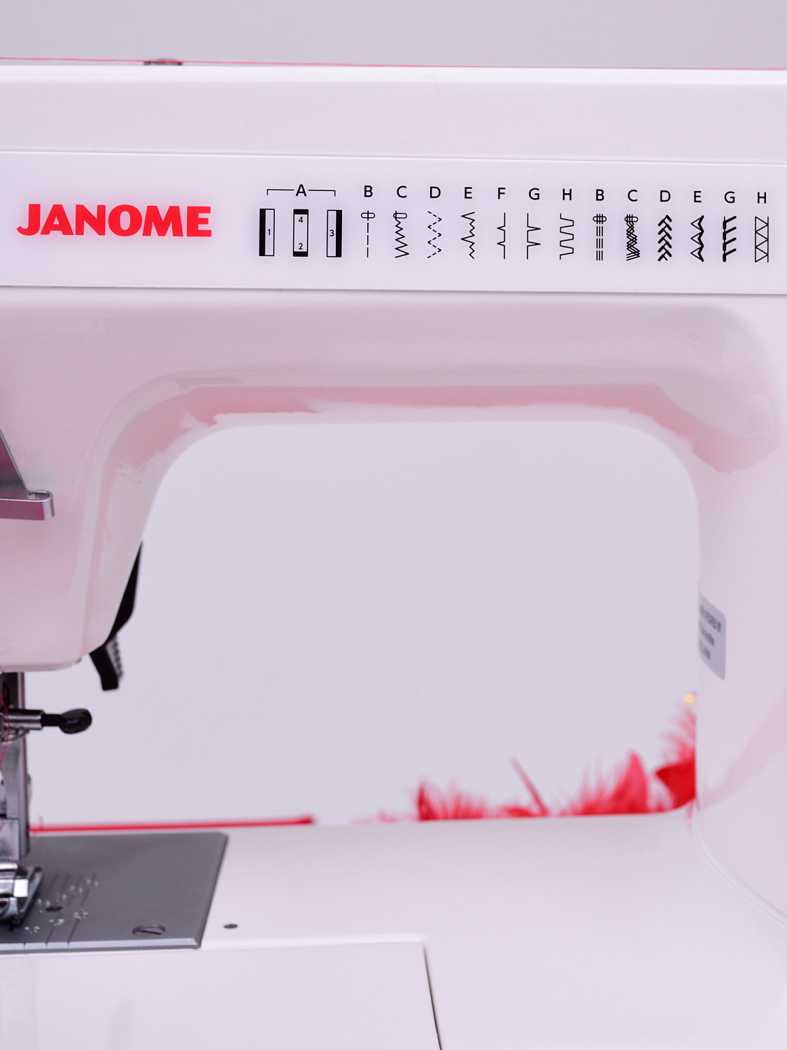 Швейная машина Janome LE-312 BIANCO