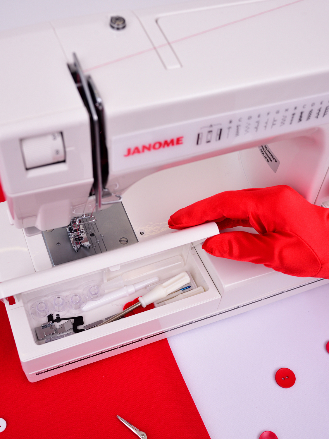 Швейная машина Janome LE-312 BIANCO